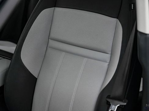 Used 2024 Land Rover Range Rover Evoque Dynamic SE image 36