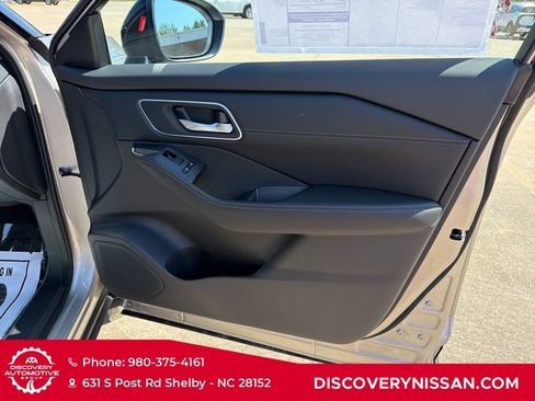 New 2026 Nissan Rogue Platinum w/ Platinum Premium Package AWD/4WD image 39