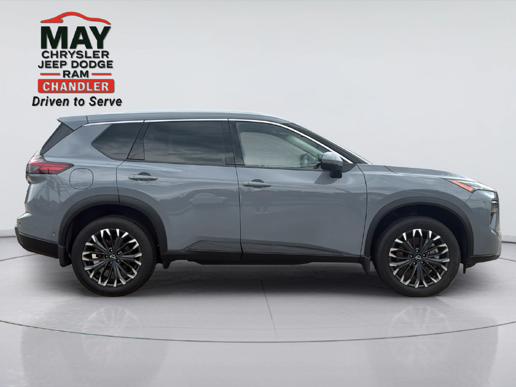 Used 2025 Nissan Rogue SL w/ Tech Package FWD image 8