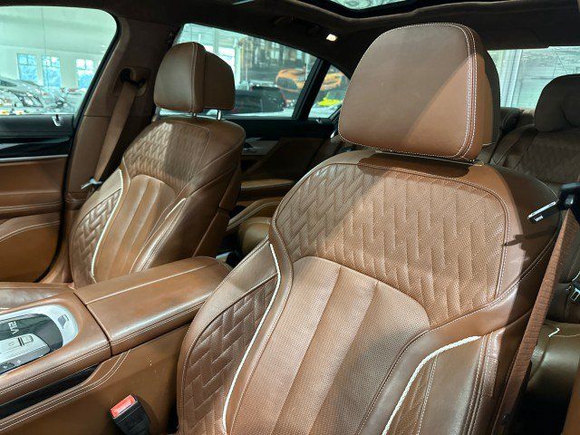 Used 2019 BMW M760i xDrive w/ Luxury Rear Seating Package AWD/4WD image 45