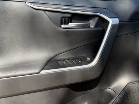 Used 2024 Toyota RAV4 XSE AWD/4WD image 27