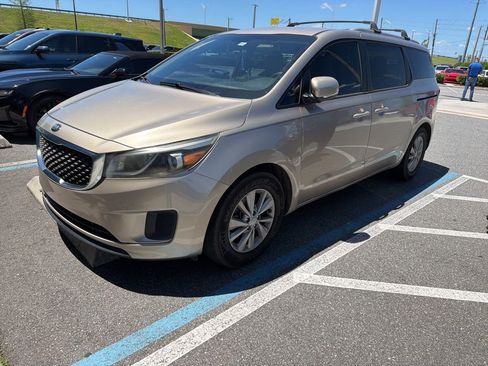 Used 2016 Kia Sedona LX w/ LX Convenience Package image 1