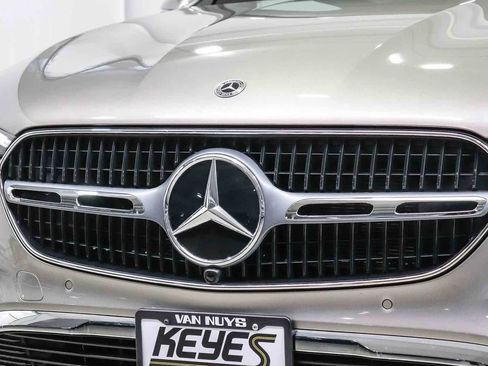 Used 2024 Mercedes-Benz GLC 300 image 8