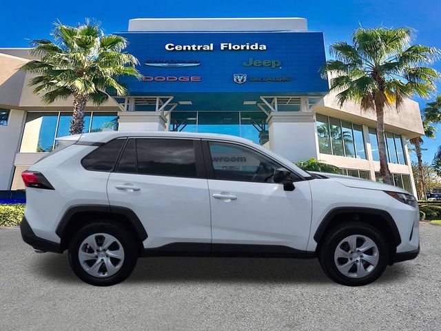 Used 2025 Toyota RAV4 LE AWD/4WD image 3