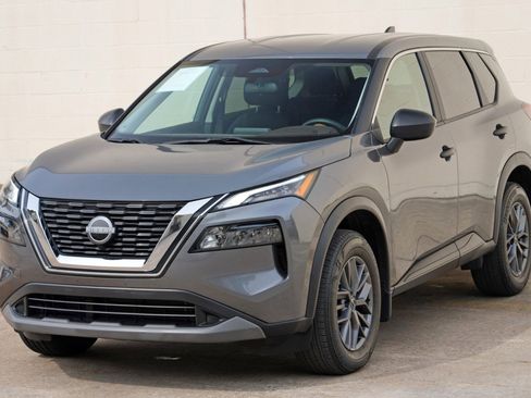 Used 2023 Nissan Rogue S FWD image 40