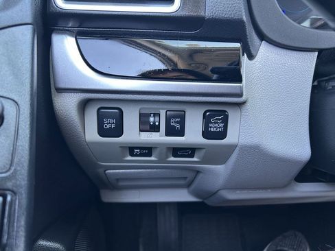 Used 2018 Subaru Forester 2.5i Limited AWD/4WD image 18