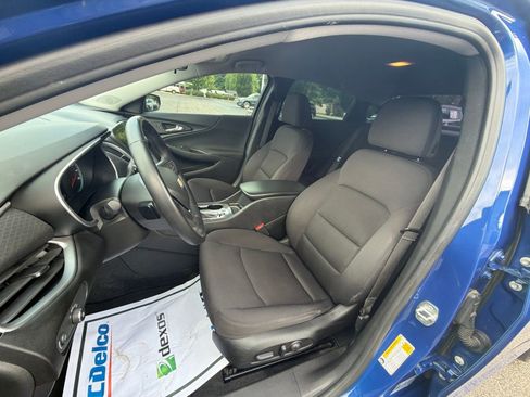 Used 2023 Chevrolet Malibu RS FWD image 21