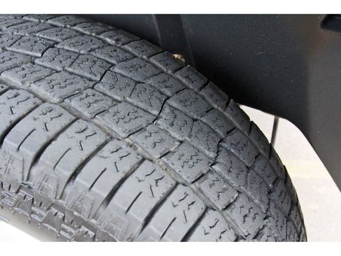Used 2023 RAM 1500 Classic SLT w/ Electronics Group AWD/4WD image 32