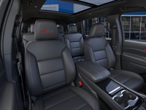 New 2026 Chevrolet Traverse Z71 w/ Enhanced Driving Package image 16