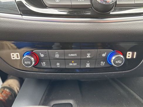 Used 2018 Buick Enclave Premium w/ LPO, Hit The Road Package image 24