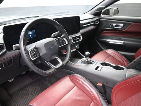 Used 2025 Ford Mustang GT Premium RWD image 23