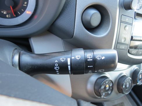 Used 2010 Toyota RAV4 2WD image 13