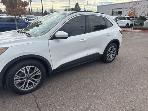 Used 2022 Ford Escape SEL w/ Technology Package image 5