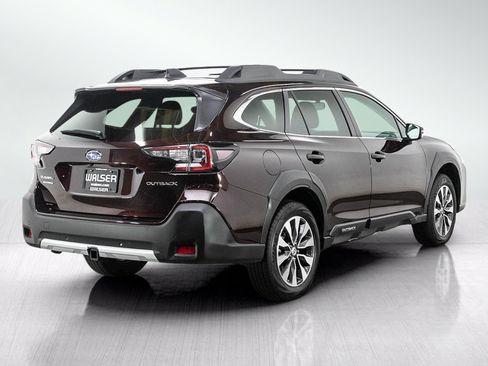 Used 2025 Subaru Outback Limited w/ Tech Package 3 AWD/4WD image 5