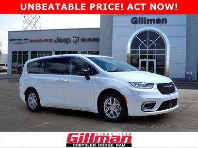 Used 2024 Chrysler Pacifica Touring-L