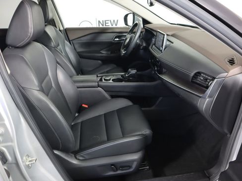 Used 2021 Nissan Rogue SL AWD/4WD image 29