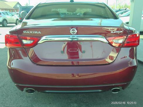 Used 2017 Nissan Maxima Platinum image 4