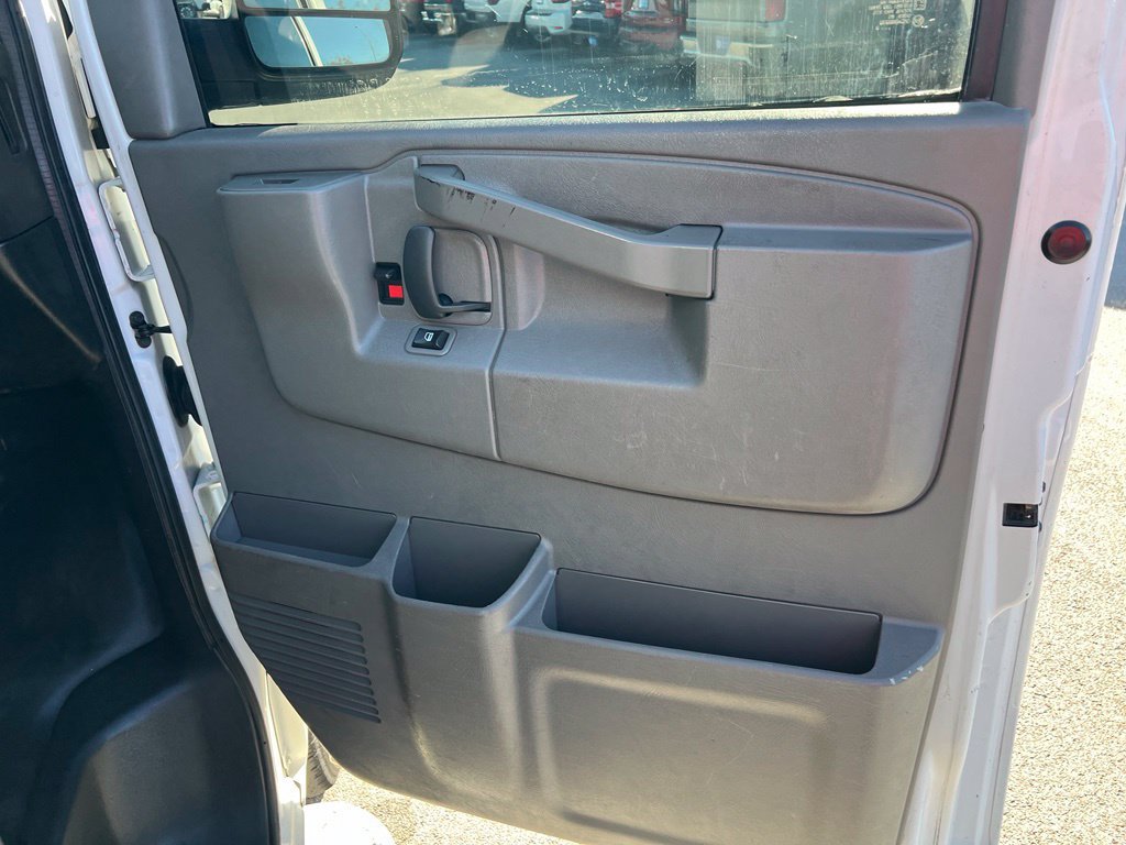 Used 2019 GMC Savana 2500 w/ Driver Convenience Package RWD image 23