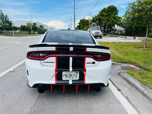 Used 2019 Dodge Charger Scat Pack w/ Daytona Edition Group RWD image 4