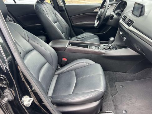 Used 2017 MAZDA MAZDA3 Touring FWD image 13