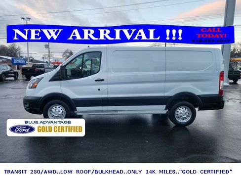 Used 2023 Ford Transit 250 Low Roof AWD w/ Exterior Upgrade Package image 7