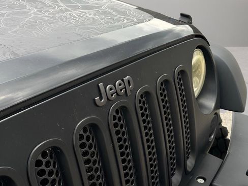 Used 2017 Jeep Wrangler Unlimited Sport AWD/4WD image 9