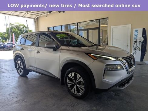 Used 2023 Nissan Rogue SV FWD image 2