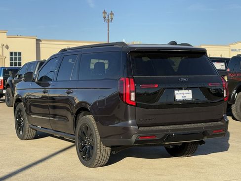 New 2025 Ford Expedition Max Platinum w/ Stealth Appearance Package image 29