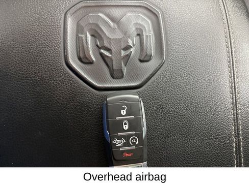 Used 2025 RAM 3500 Laramie AWD/4WD image 38