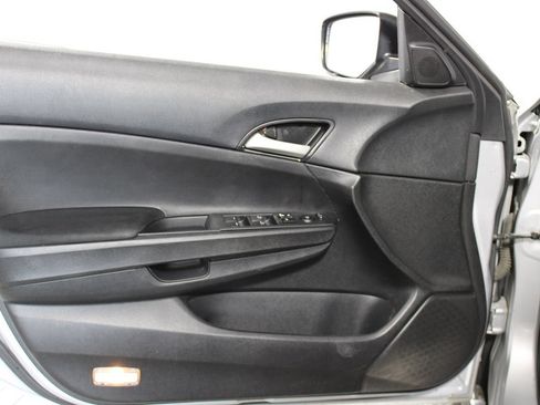 Used 2010 Honda Accord LX-P image 7