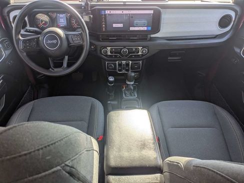 Used 2024 Jeep Gladiator Sport AWD/4WD image 14