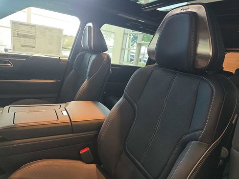 New 2026 INFINITI QX80 4WD w/ Sport Exterior Package image 18