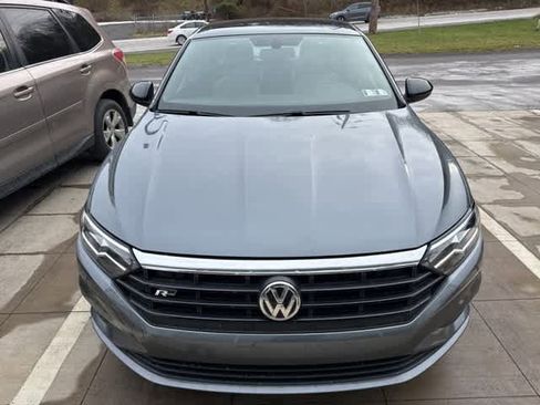 Used 2019 Volkswagen Jetta R-Line image 2