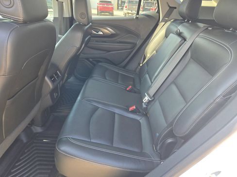Used 2023 GMC Terrain SLT AWD/4WD image 13