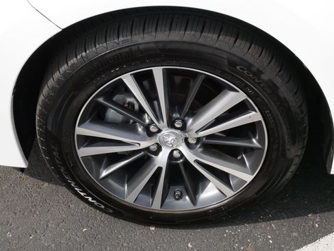 Used 2018 Toyota Corolla LE w/ LE Premium Package w/Moonroof FWD image 15