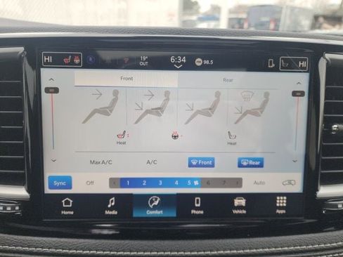 New 2026 Chrysler Pacifica Select w/ S Appearance Package FWD image 5