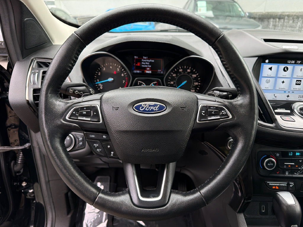 Used 2018 Ford Escape Titanium w/ Ford Safe & Smart Package AWD/4WD image 28