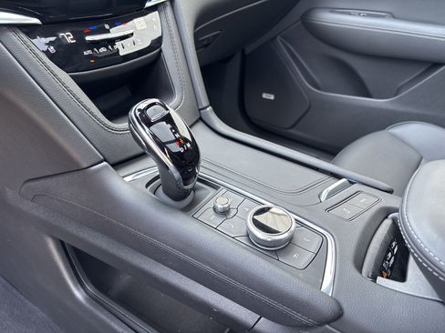 Used 2024 Cadillac XT6 Premium Luxury w/ Platinum Package image 25