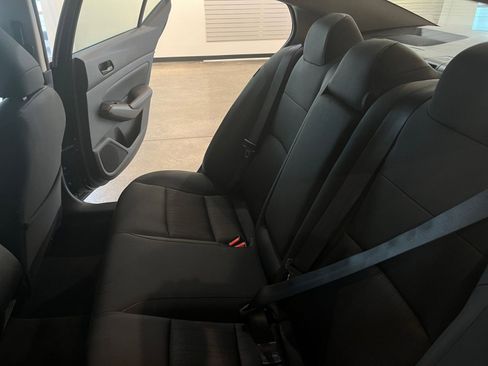 Used 2025 Nissan Altima 2.5 SV image 39