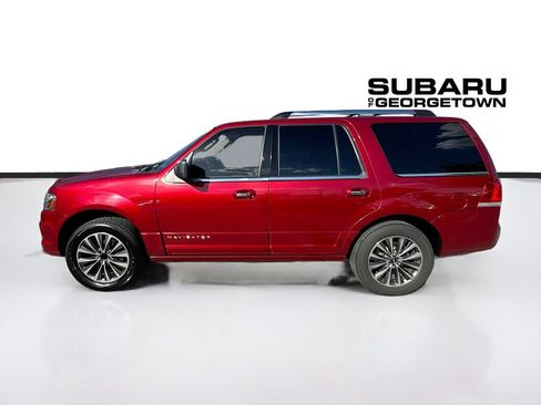 Used 2017 Lincoln Navigator Select RWD image 4
