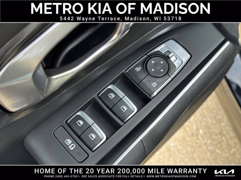 Used 2021 Kia Sorento S w/ Panoramic Sunroof Package AWD/4WD image 15