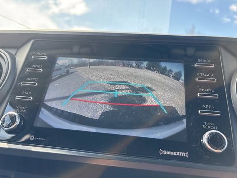 Used 2022 Toyota Tacoma 4x4 Access Cab image 18