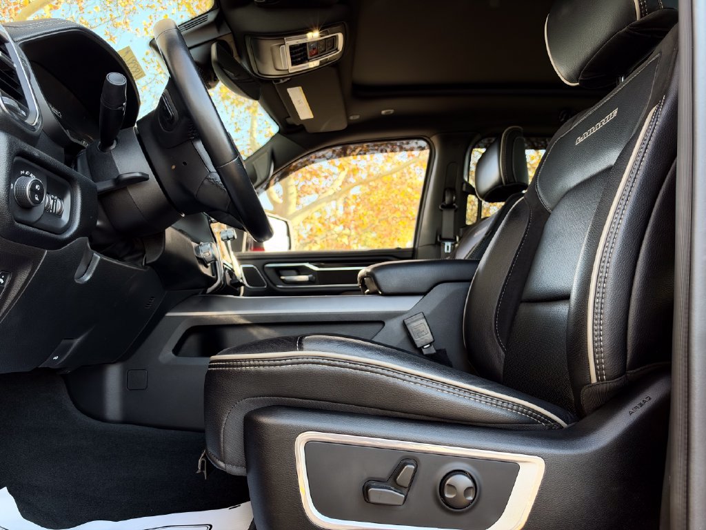 Used 2022 RAM 1500 Laramie AWD/4WD image 17