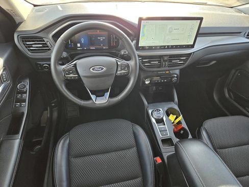 Used 2024 Ford Escape SE FWD image 11