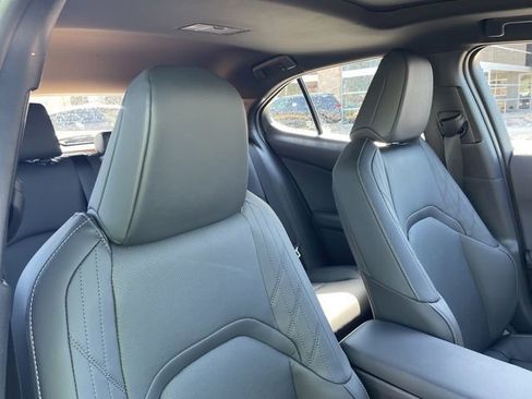 New 2026 Lexus UX 300h AWD image 18