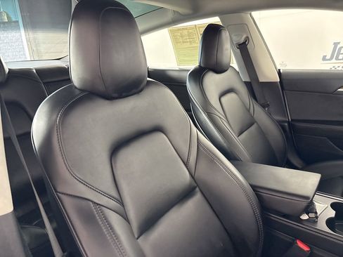 Used 2023 Tesla Model 3 Standard Range image 20