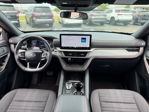 Certified 2025 Ford Explorer ST-Line AWD/4WD image 2