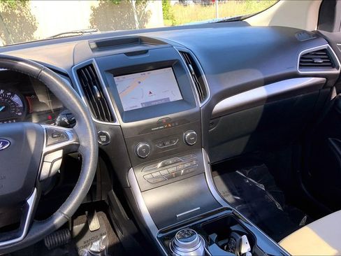Used 2020 Ford Edge SEL w/ Convenience Package FWD image 6