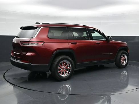 Used 2021 Jeep Grand Cherokee L Limited AWD/4WD image 2