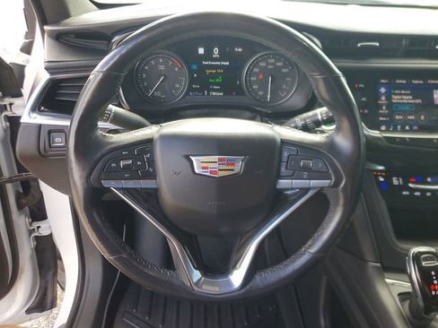Used 2021 Cadillac XT6 Premium Luxury FWD image 22